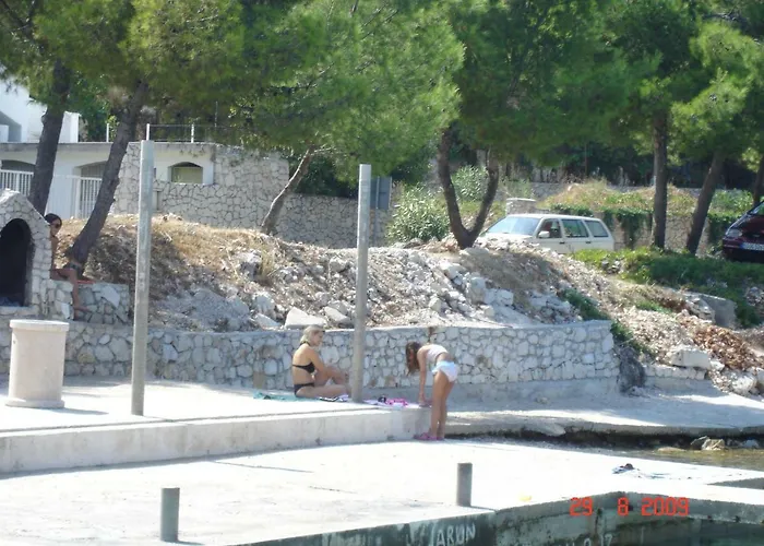 Διαμέρισμα Ante Τρογκίρ