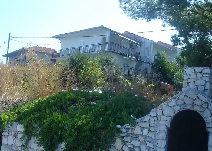 Διαμέρισμα Ante Τρογκίρ