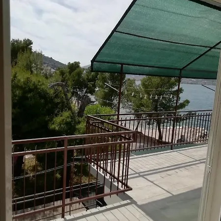 Ante شقة تروغير