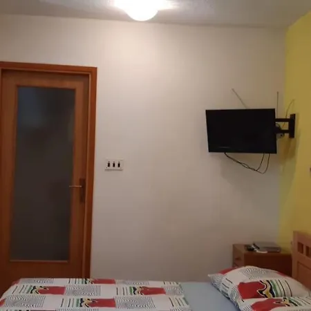 Διαμέρισμα Ante Τρογκίρ