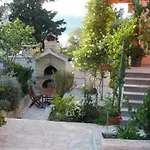 Apartment Ante *