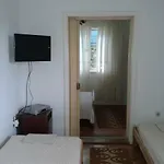 Apartment Ante *