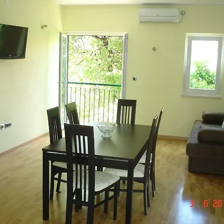 Ante Apartment